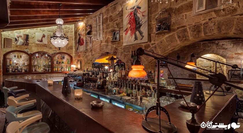 نمای بار زربافت هتل تووانا